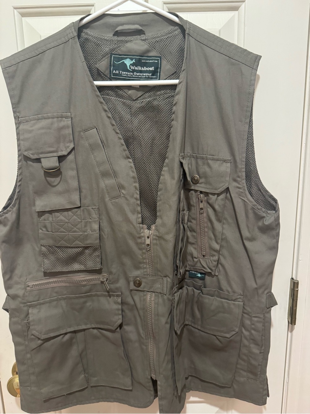 Men's Gray Outdoor Cargo Vest